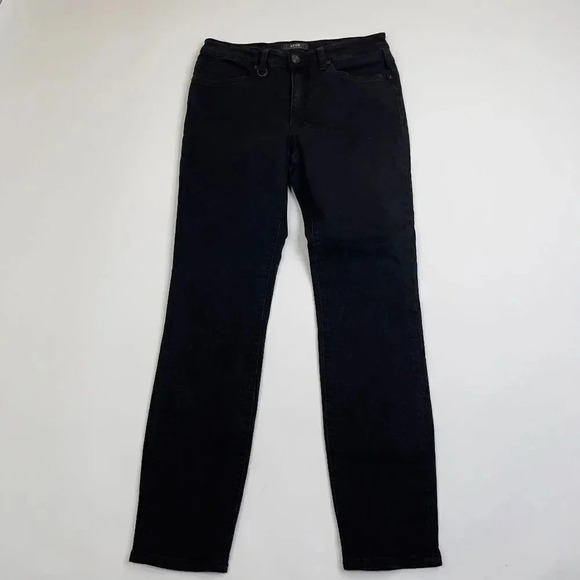 Neuw Mid Rise Black Vintage Skinny Jeans - Picture 2 of 13